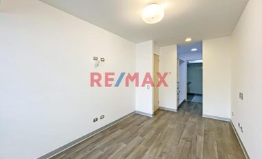 Se Alquila Amplio Departamento En La Mejor Zona De Barranco