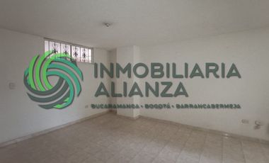 oficina en arriendo en centro. Cod A9773