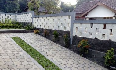 VILLA FURNISHED LENGKAP DENGAN KOLAM RENANG DI KALIURANG