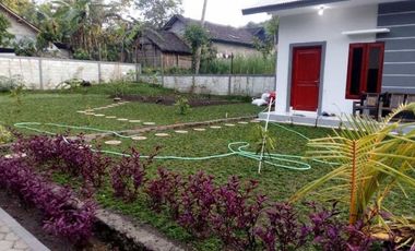 VILLA FURNISHED LENGKAP DENGAN KOLAM RENANG DI KALIURANG