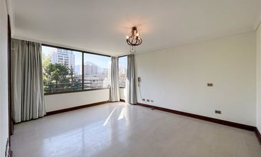 Departamento en venta de 5 dorm. en Las Condes