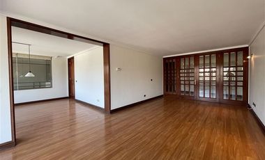 Departamento en venta de 5 dorm. en Las Condes