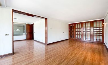 Departamento en venta de 5 dorm. en Las Condes