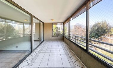 Departamento en venta de 5 dorm. en Las Condes
