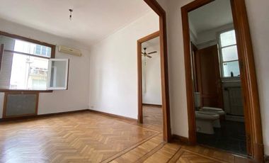 VENTA San Telmo, 2 ambientes al frente 50m2