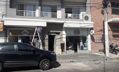 LOCALES COMERCIALES FRENTE A LA ESTACION CASEROS A ESTRENAR  CON RENTA INMEDIATA