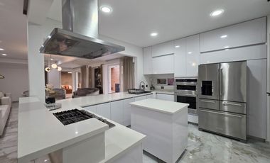 ALQUILAMOS CASA AMOBLADA MODERNA EN CONDOMINIO EN CIUDAD JARDÍN. Cod A11402