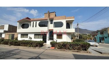 Comas - Bello Departamento En Alquiler.