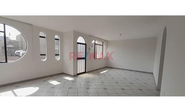 Comas - Bello Departamento En Alquiler.