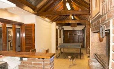 DUPLEX DE 4 AMBIENTES CON GARAGE DOBLE. Duplex en Venta.