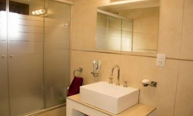 DUPLEX DE 4 AMBIENTES CON GARAGE DOBLE. Duplex en Venta.
