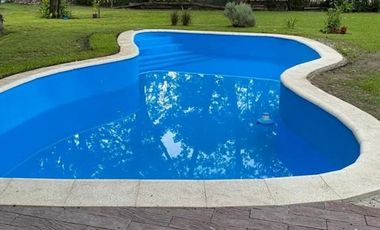 CASA QUINTA EN BARRIO CORIMAYO, BURZACO.