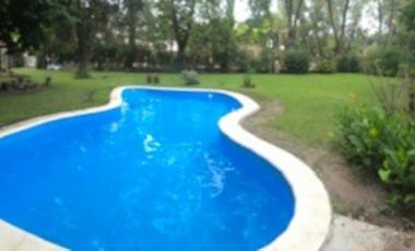 CASA QUINTA EN BARRIO CORIMAYO, BURZACO.