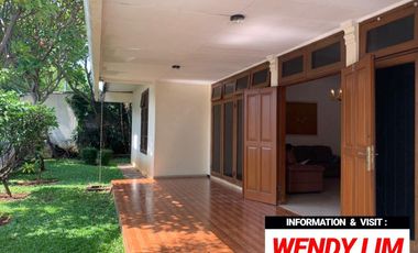 DIJUAL RUMAH di Jl KEMANG TERUSAN, JAKSEL (dgn SWIMMING POOL)