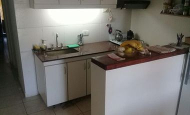Dpto de 2 ambientes a media cuadra de Perón