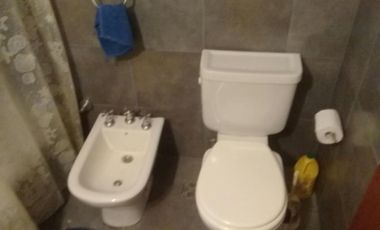 Dpto de 2 ambientes a media cuadra de Perón