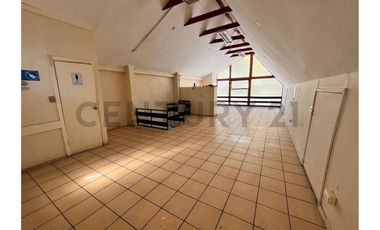 CASA COMERCIAL EN VENTA FRENTE PLAZA MULCHÉN