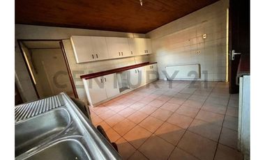 CASA COMERCIAL EN VENTA FRENTE PLAZA MULCHÉN