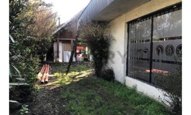 CASA COMERCIAL EN VENTA FRENTE PLAZA MULCHÉN