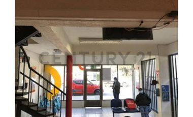 CASA COMERCIAL EN VENTA FRENTE PLAZA MULCHÉN