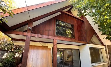 CASA COMERCIAL EN VENTA FRENTE PLAZA MULCHÉN