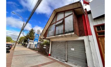 CASA COMERCIAL EN VENTA FRENTE PLAZA MULCHÉN