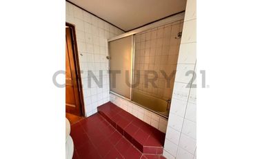 CASA COMERCIAL EN VENTA FRENTE PLAZA MULCHÉN