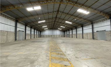 VIA A DAULE  KM. 24 BODEGA INDUSTRIAL SE VENDE