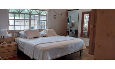 Se Vende amplia residencia a 50 metros de distancia de Playa Coronado