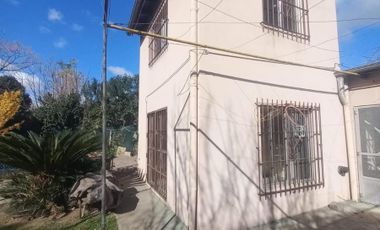 Casa en venta - 3 Dormitorios 3 Baños - Cochera - 330Mts2 - San Carlos, La Plata
