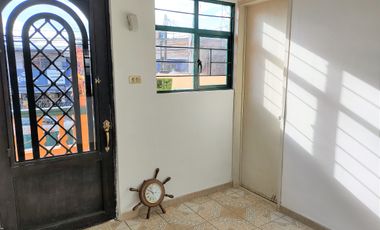 Inmueble / Casa con Local Comercial, sobre Av. 16 de Septiembre