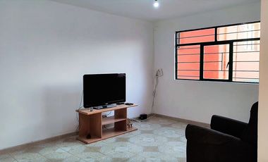 Inmueble / Casa con Local Comercial, sobre Av. 16 de Septiembre