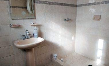 Inmueble / Casa con Local Comercial, sobre Av. 16 de Septiembre