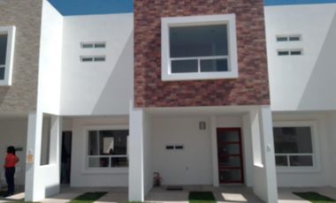 Casa en San Juan Cuautlancingo Centro