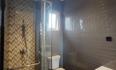 DIJUAL RUMAH MODERN BRAND NEW di Jl BENDA / KEBAYORAN BARU, JAKSEL