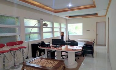 Rumah Villa di Dago Pakar Bandung dijual Siap Huni