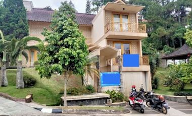 Rumah Villa di Dago Pakar Bandung dijual Siap Huni