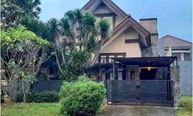 Rumah 2 Lantai Luas 200 di Araya Golf kota Malang