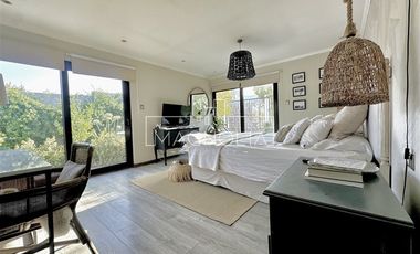 Casa en venta de 5 dorm. en Colina