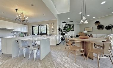 Casa en venta de 5 dorm. en Colina