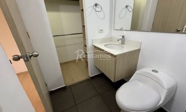 apartamento en arriendo en la aldea. Cod A776632