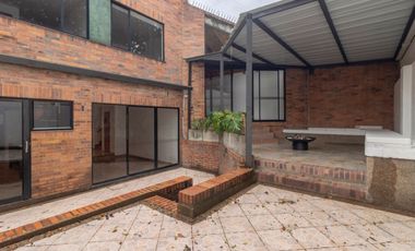casa en arriendo en santa ana. Cod A28680