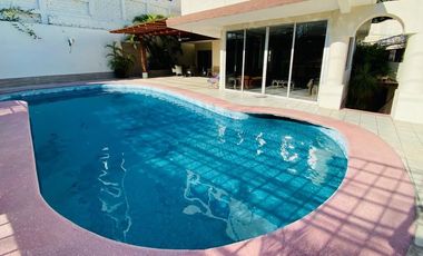 Casa en Renta en club deportivo