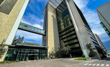 Oficina acondicionada en renta de 479m2 en zona Santa María