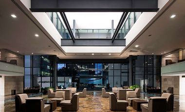 Oficina acondicionada en renta de 479m2 en zona Santa María