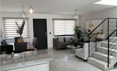 CASA EN VENTA EN ZARU FRENTE A ZAKIA EL MARQUES QUERETARO GAA
