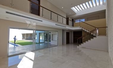 Casa Lujosa en Residencia en Las Palmas Green  con Alberca