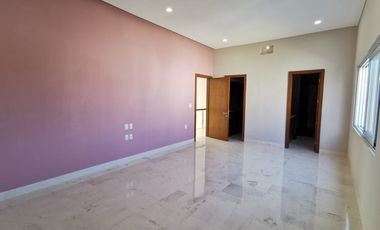 Casa Lujosa en Residencia en Las Palmas Green  con Alberca