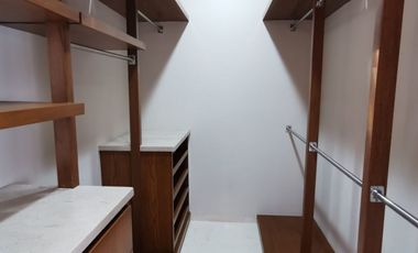 Casa Lujosa en Residencia en Las Palmas Green  con Alberca