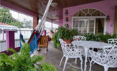 Sea Confiable Vende Casa de Esquina en Villa Belen (Las Mañanitas)